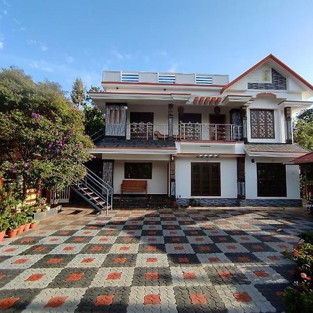 Moon Homestay Santhanpara Екстер'єр фото